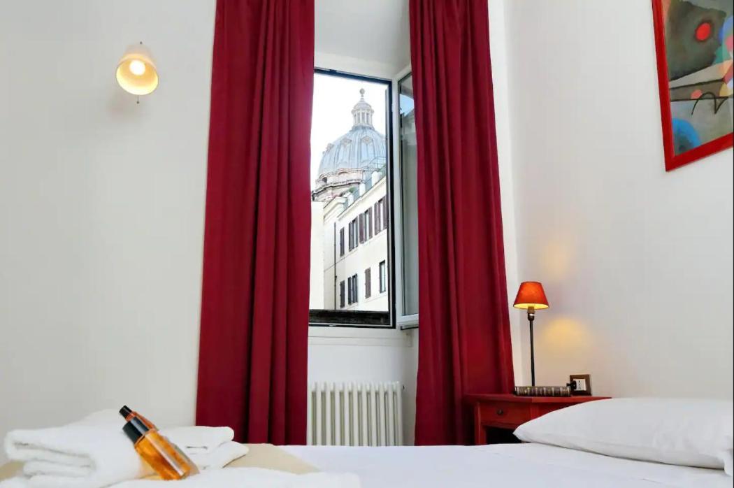 Campo De Fiori Charm Apartment
